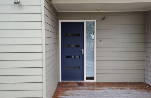 Inverloch House | One Level at Broadbeach - Inverloch