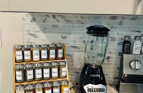 Smithfield House | One Love Retreat Fenced Yard I-95 Outlets & Walk to Waffle House Near Hospital