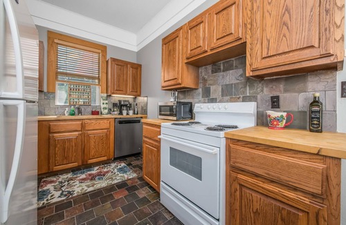 Austin Ave. House | One Mile from the Fixer Upper Silos in Downtown Waco