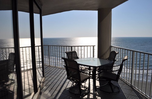 Garden City Condo | One Ocean Place 3br/3 bath end unit with large balcony!