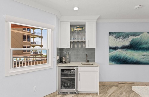 Indian Shores Condo | One-of-a-Kind … 4 Bdrm, 3.5 Bath Beach Chateaux Condo . Just Steps to Beach