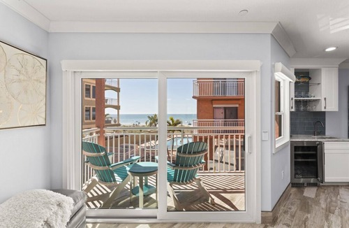 Indian Shores Condo | One-of-a-Kind … 4 Bdrm, 3.5 Bath Beach Chateaux Condo . Just Steps to Beach