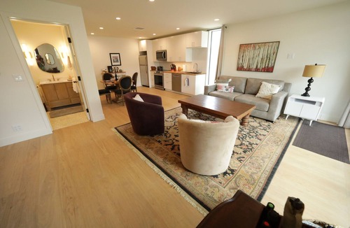 Agoura Hills Apartment | One-of-a-Kind Mountain Retreat