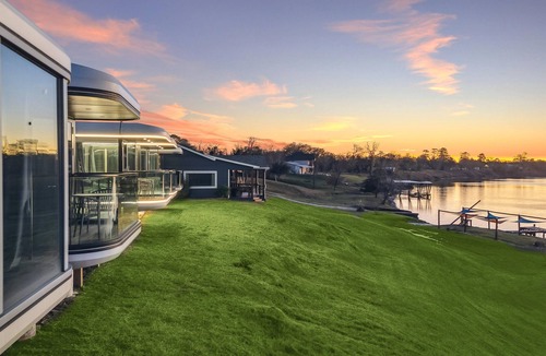 Highlands Apartment | One-of-a-kind tiny home designed for an unforgettable stay by the beautiful San Jacinto River