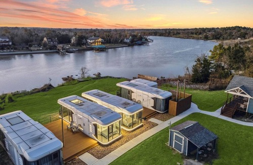 Highlands Apartment | One-of-a-kind tiny home designed for an unforgettable stay by the beautiful San Jacinto River