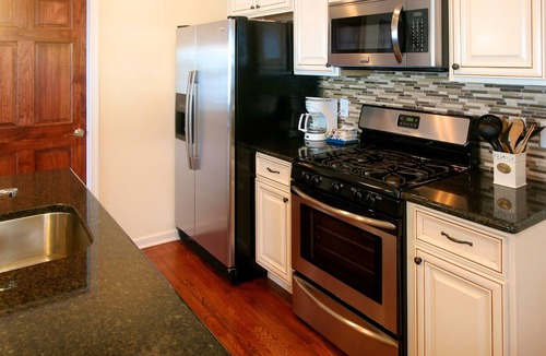 Highlands Cottage | One of a kind unit, waterviews EVERYWHERE!