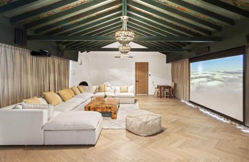 Beverly Hills House | One of Kind Ultra Luxury Beverly Hills Estate