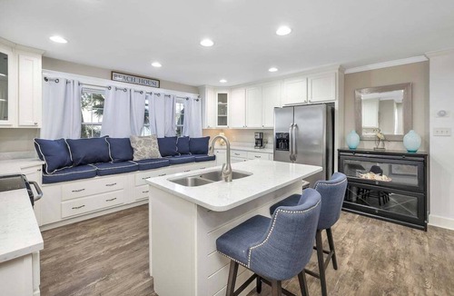 Saint Simons Island House | One of three cottages with a shared pool!