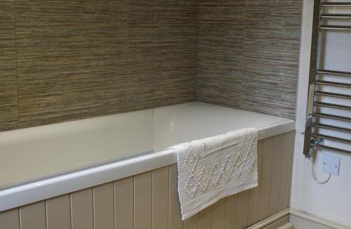 The Pelhams Bed & Breakfast | One Pelham Grove Bed & Breakfast