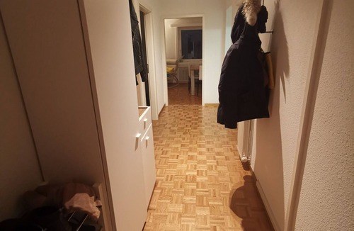 Uster District Apartment | One private room, ease to access to the city center, landscapes and airport