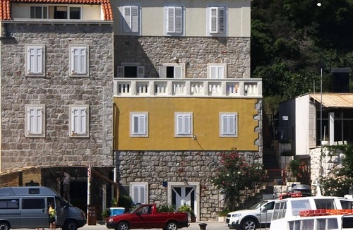 Trstenik Apartment | One room apartment with sea view