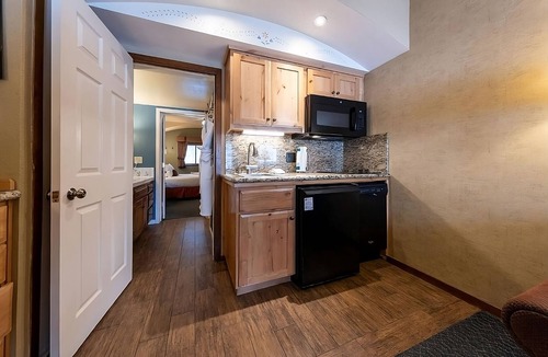 Olympic Valley Hotel | One Room | Free Parking | Balcony