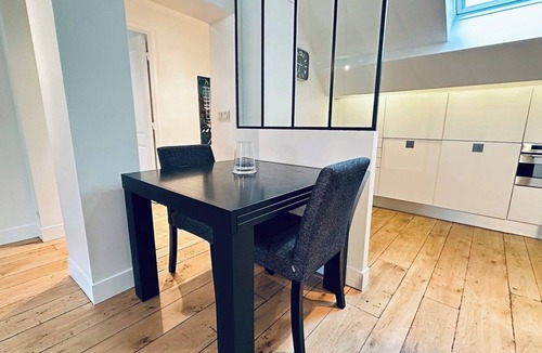 Madeleine Apartment | One Room - Last Floor - Vendôme/Madeleine
