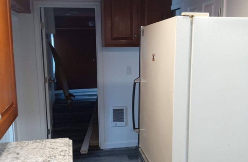 Mosswood Apartment | One Room Place