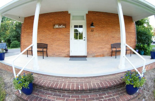 Bowmansdale House | One Room Schoolhouse