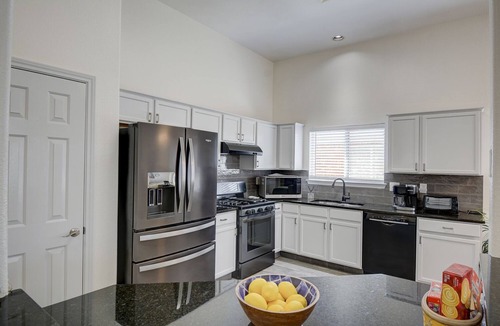 Stone Oak House | ONE STORY #Rental #Hospital #Nurses #Lackland #BMT #SixFlags #JBSA #Riverwalk