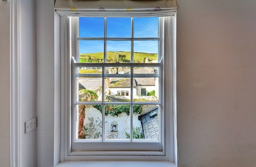 Kingsand Cottage | One The Green, Kingsand