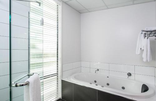 Whakatane Hotel | One88 on Commerce