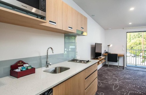 Whakatane Hotel | One88 On Commerce