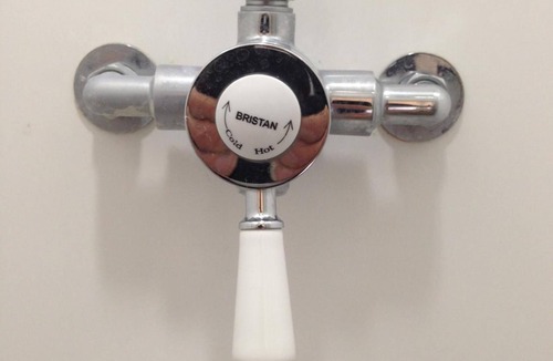 Kennington Hostel | Onefam Waterloo 18-36 years old