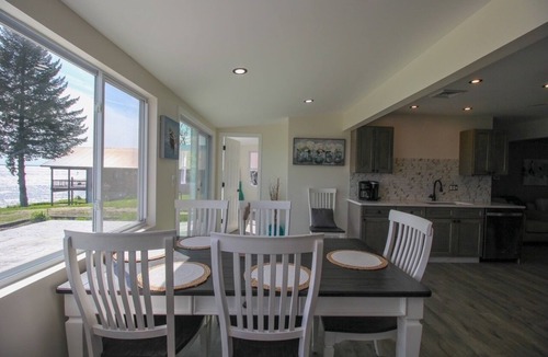 Cleveland House | Oneida Lake DIRECT LAKEFRONT RANCH Camp "Whataview"