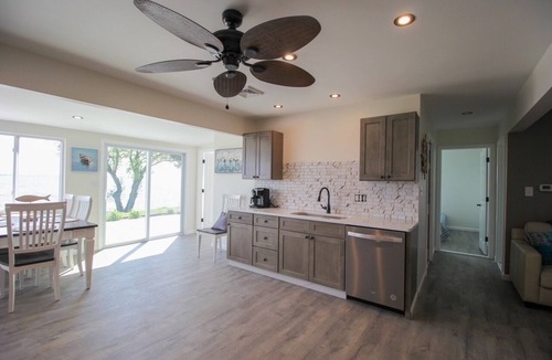 Cleveland House | Oneida Lake DIRECT LAKEFRONT RANCH Camp "Whataview"