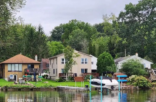 Bridgeport House | Oneida Lake Oasis