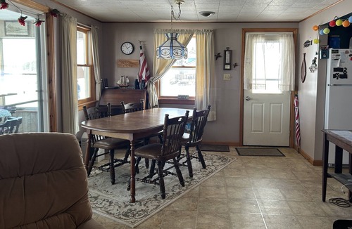 Bridgeport House | Oneida Lakefront Camp- Perfect for Winter and Summer Activities-Lower Unit
