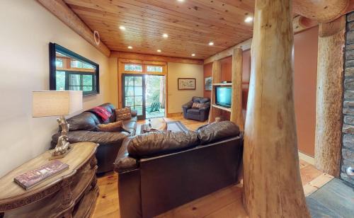 Cooperstown House | Oneida Lodge North