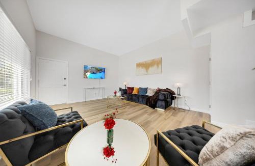 South Redondo Apartment | Oneluxstay 3BR Home Near the Beach