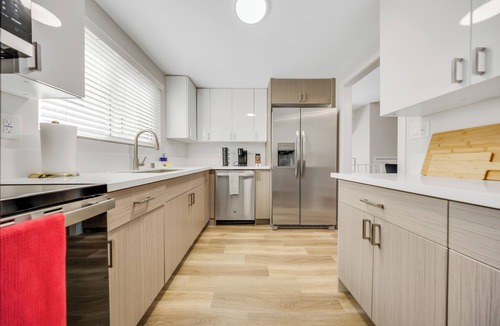 South Redondo Apartment | Oneluxstay 3BR near Redondo Beach