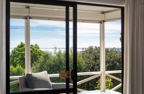 Onemana Apartment | Onemana Retreat - Self-contained unit with Hot Tub