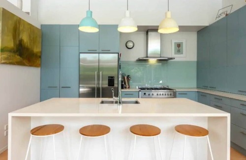 Oneroa House | ONEROA OASIS with heated Pool