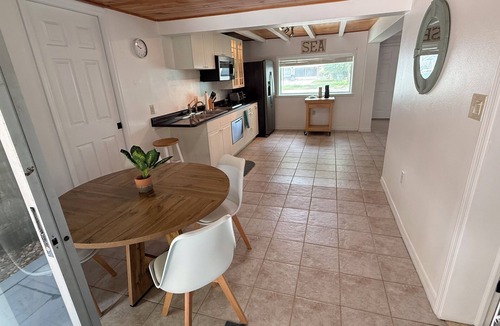 South Sarasota House | Only 10 min to Siesta Key!