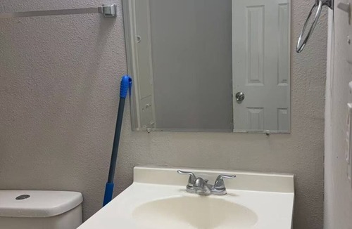 Texas City House | Only 38 dollars a night-Queen size bed room for two people