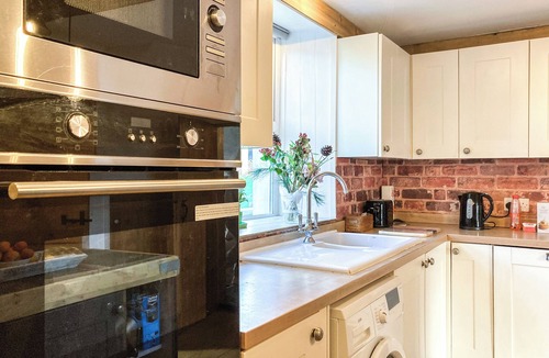 Littleham Cottage | Only 4 miles from Westward Ho.