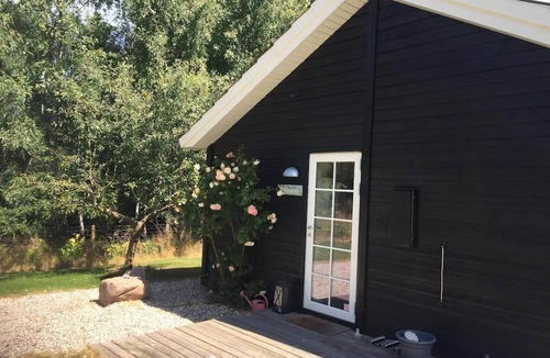Hundested House | Only 400 meters from the water is this lovely and cozy holiday home in a lovely.