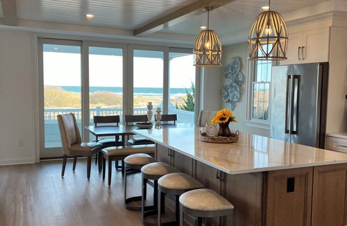 Gold Coast House | ONLY if you like PERFECT!