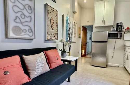 South Redondo Apartment | ONLY STEPS TO THE BEACH