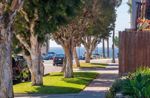 South Redondo Apartment | ONLY STEPS TO THE BEACH