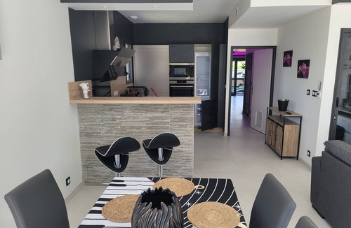 Castelsarrasin Apartment | Only You Spa and Sauna