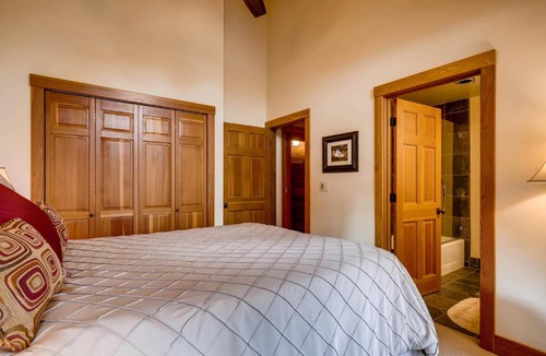 Deer Valley Hotel | Ontario Lodge #5
