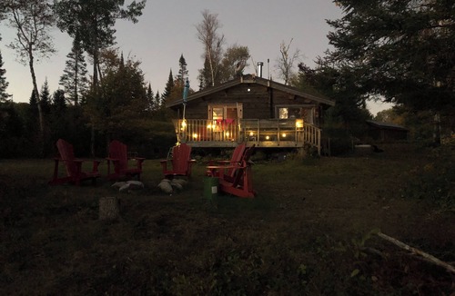 Nipissing Cabin | Onyx's Haven: Off Grid Log Cabin