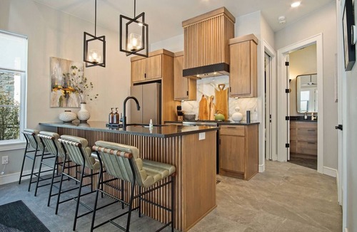 Edmond House | ONYX @ The Lark | Stylish & Serene Edmond Oasis