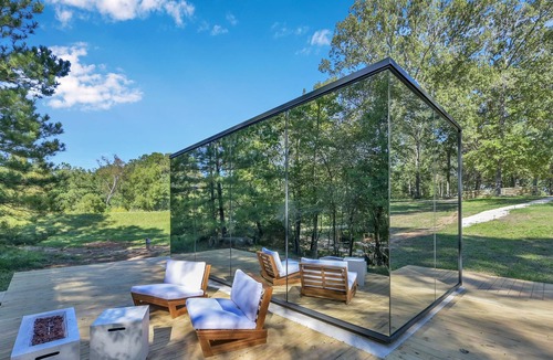 Coldspring House | OOD Mirror House At Cameron Ranch Glamping