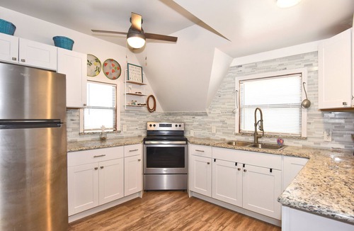 Claremore Cabin | Oolagah Lake - Adorable 2 story Cabin