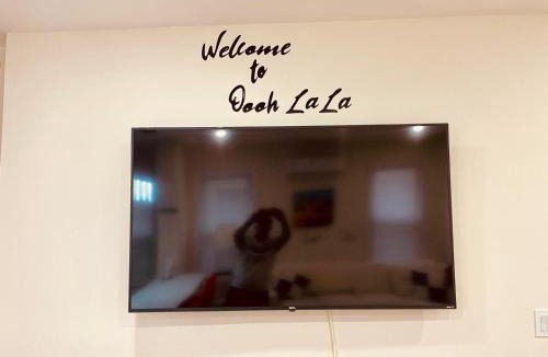 Newark Apartment | OoohLaLa! 2 Beds and 2 Full Baths w/Free Parking