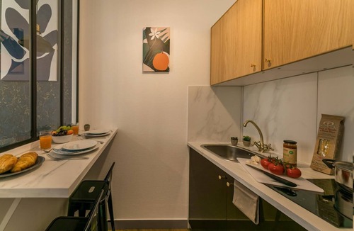 Quartier du Faubourg-Montmartre Apartment | Opéra - Rossini 26: cosy flat for 2
