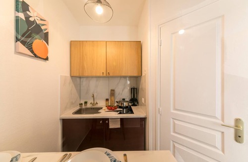 Quartier du Faubourg-Montmartre Apartment | Opéra - Rossini 26: cosy flat for 2