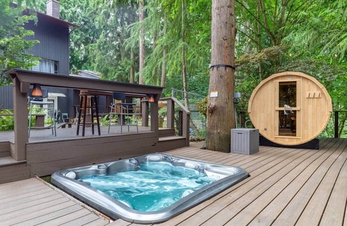 Silver Lake House | Opal Dome · Spacious Stay w/AC, Hot Tub & Sauna